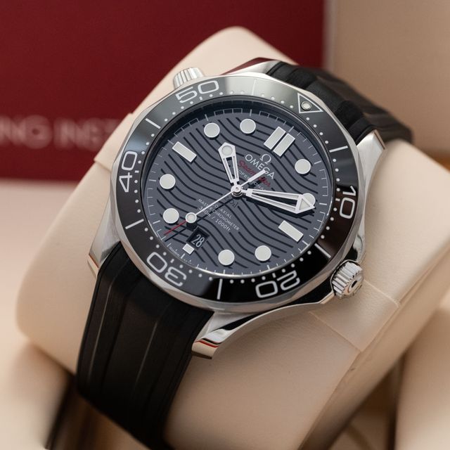 Omega Seamaster Diver 300m 210.32.42.20.01.001 Image 6